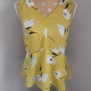 CAbi Vneck Sleeveless Floral Top Size Small